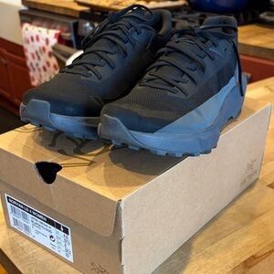 Arc'teryx Black womens size 6 Norvan LD 4 trail running shoes New with box